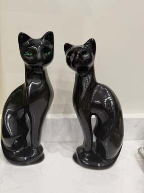 Vintage Artmark Glossy Black Ceramic Cat Figurines with Green Eyes Pair